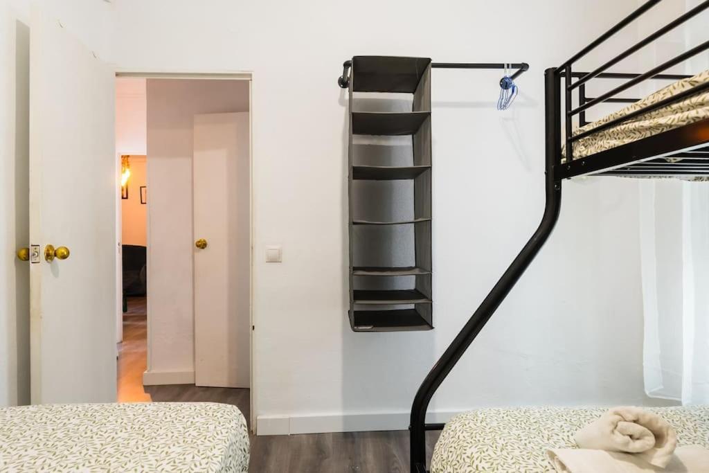En Barrio Sevillano, Free Bus, Metro Appartement Sevilla